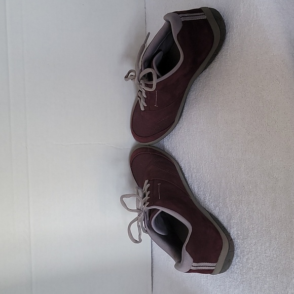 Clark's Teffa Hoyle women's size 8M sneakers in Aubergine - Picture 7 of 10